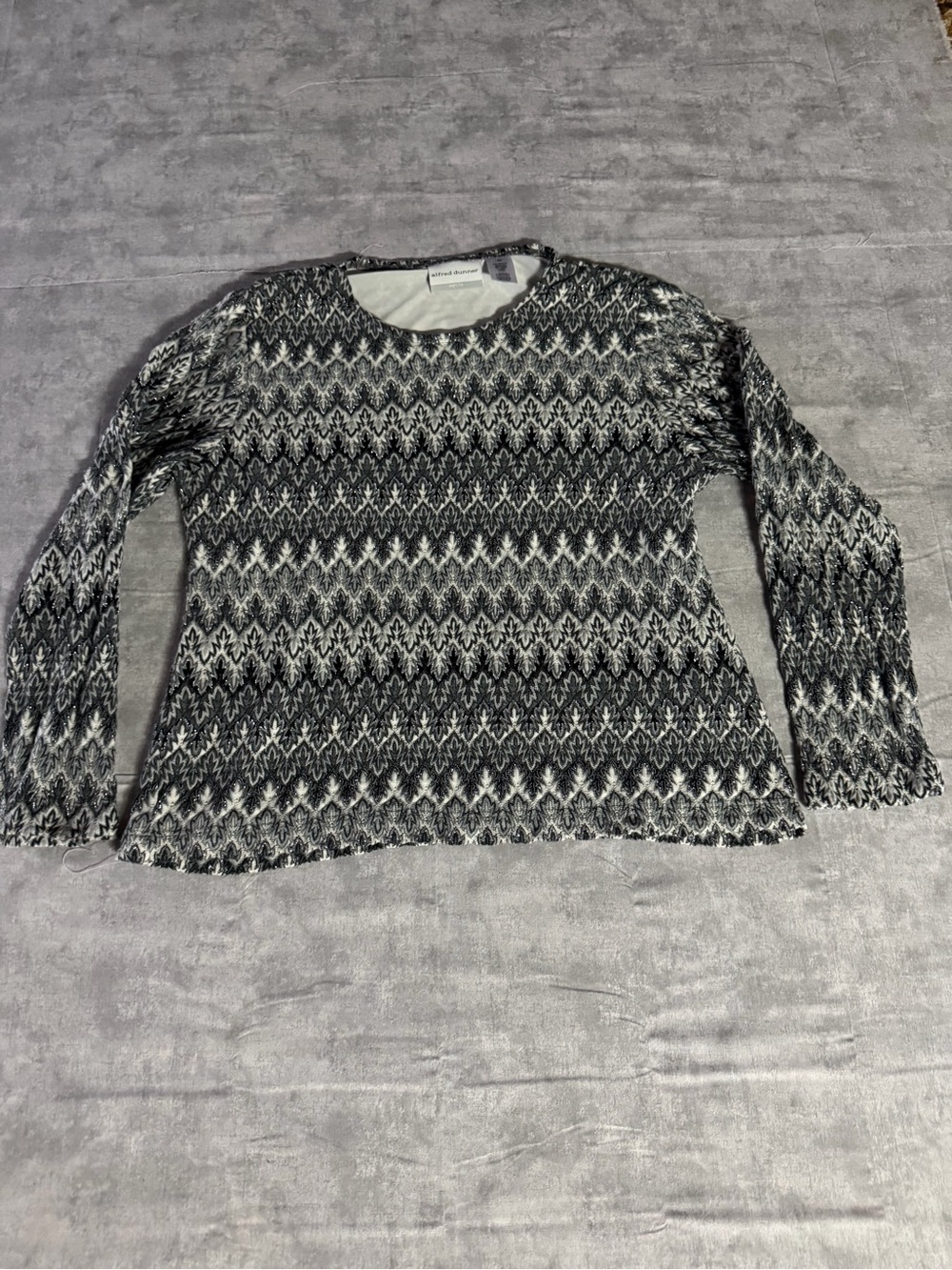 Alfred Dunner Long Sleeve Black & White Pattern Top Women’s Petite M EUC
